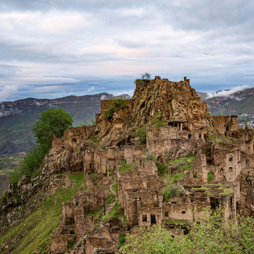 Экскурсия «Призрачное село Гамсутль и Салтинское ущелье» из Каспийска