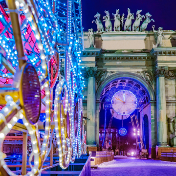 Экскурсия «Встречаем Новый год в Петербурге» со скидкой 51%