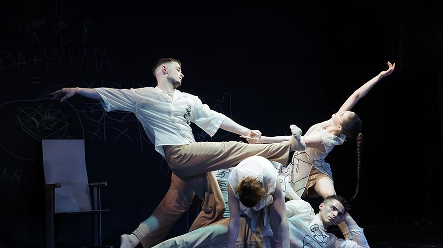 Спектакль «Хрупкость» в Театре на Васильевском Спектакль «Хрупкость» в Театре на Васильевском со скидкой 30%