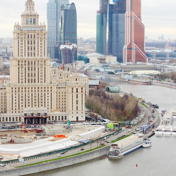 Прогулка по Москве-реке «Любимая столица» на люкс-теплоходе «Соболь» и «Августина»
