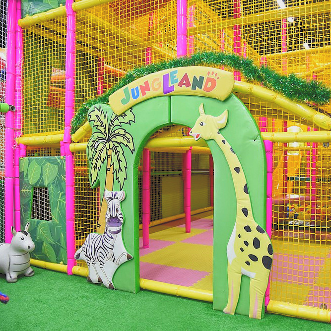 Безлимитное посещение детского развлекательного центра JungleLand со скидкой 50%