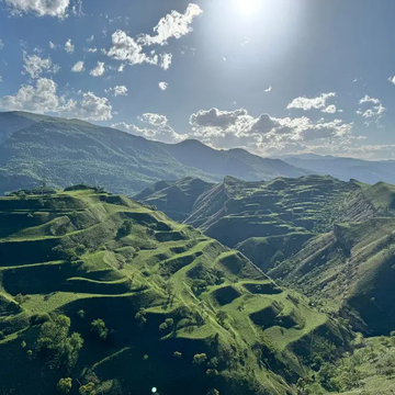 Индивидуальная экскурсия «Аул-призрак Гамсутль и Салтинская теснина» Индивидуальная экскурсия «Аул-призрак Гамсутль и Салтинская теснина»