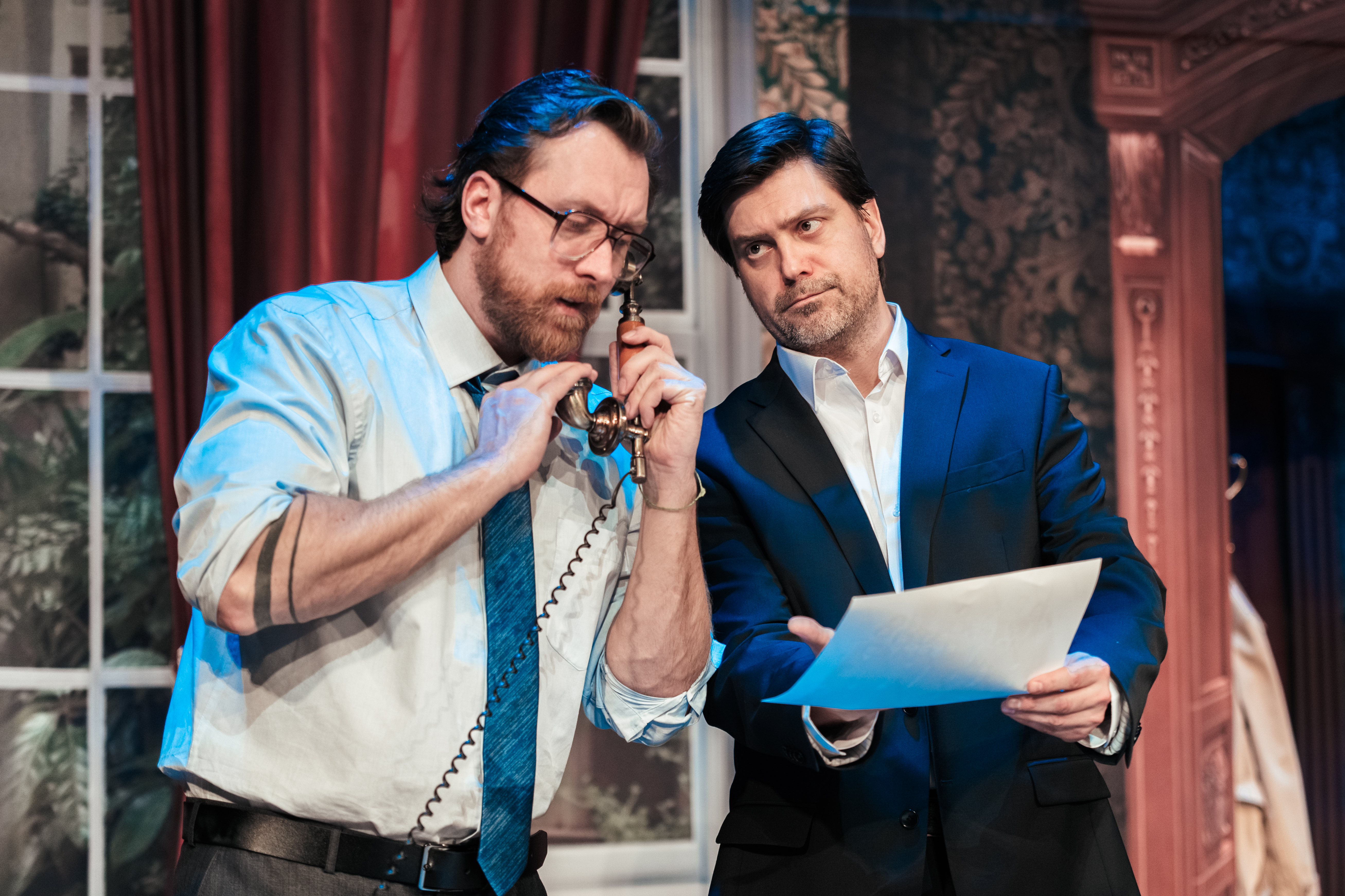 Спектакль «Вне подозрения» с Анастасией Паниной, Павлом Майковым и Владимиром Жеребцовым со скидкой до 31%