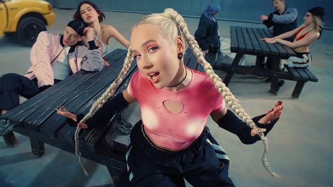 Бесплатный концерт в Москве: Клава Кока и Dabro