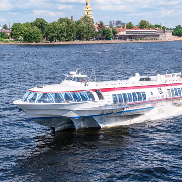 Поездка из Петербурга в Петергоф на быстроходном теплоходе «Метеор» со скидкой до 30%