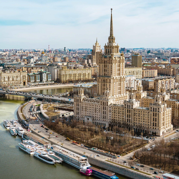 Автобусная экскурсия «Тайный мир сталинских высоток» Автобусная экскурсия «Тайный мир сталинских высоток»