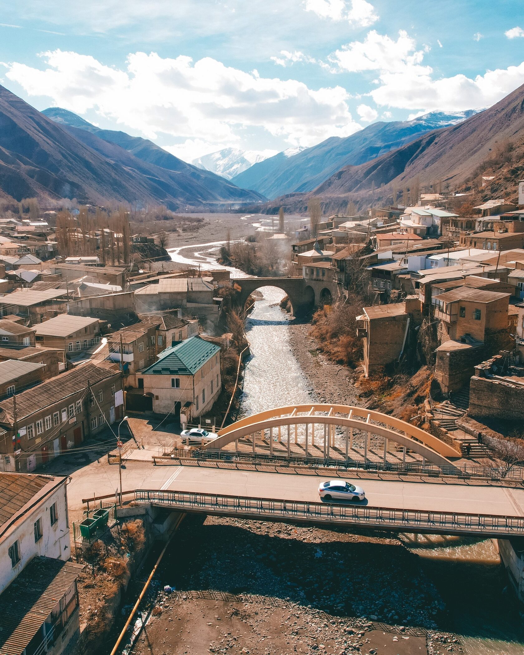 Экскурсия в Ахты «Мосты, крепость, термальные источники»