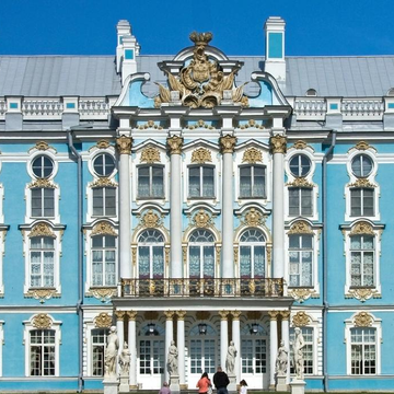Автобусный тур «Царское Село — Петергоф. Янтарная комната и фонтаны» со скидкой 35%