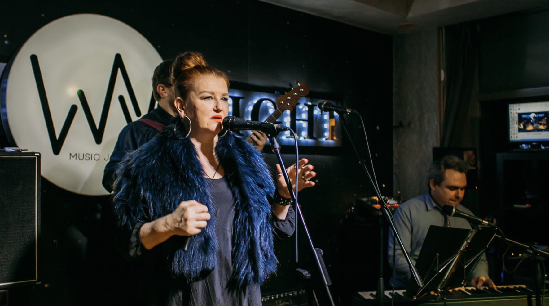 Концерт Ольги Пономарёвой и BLACK AND WHITE в ресторане Noisy River со скидкой 30%