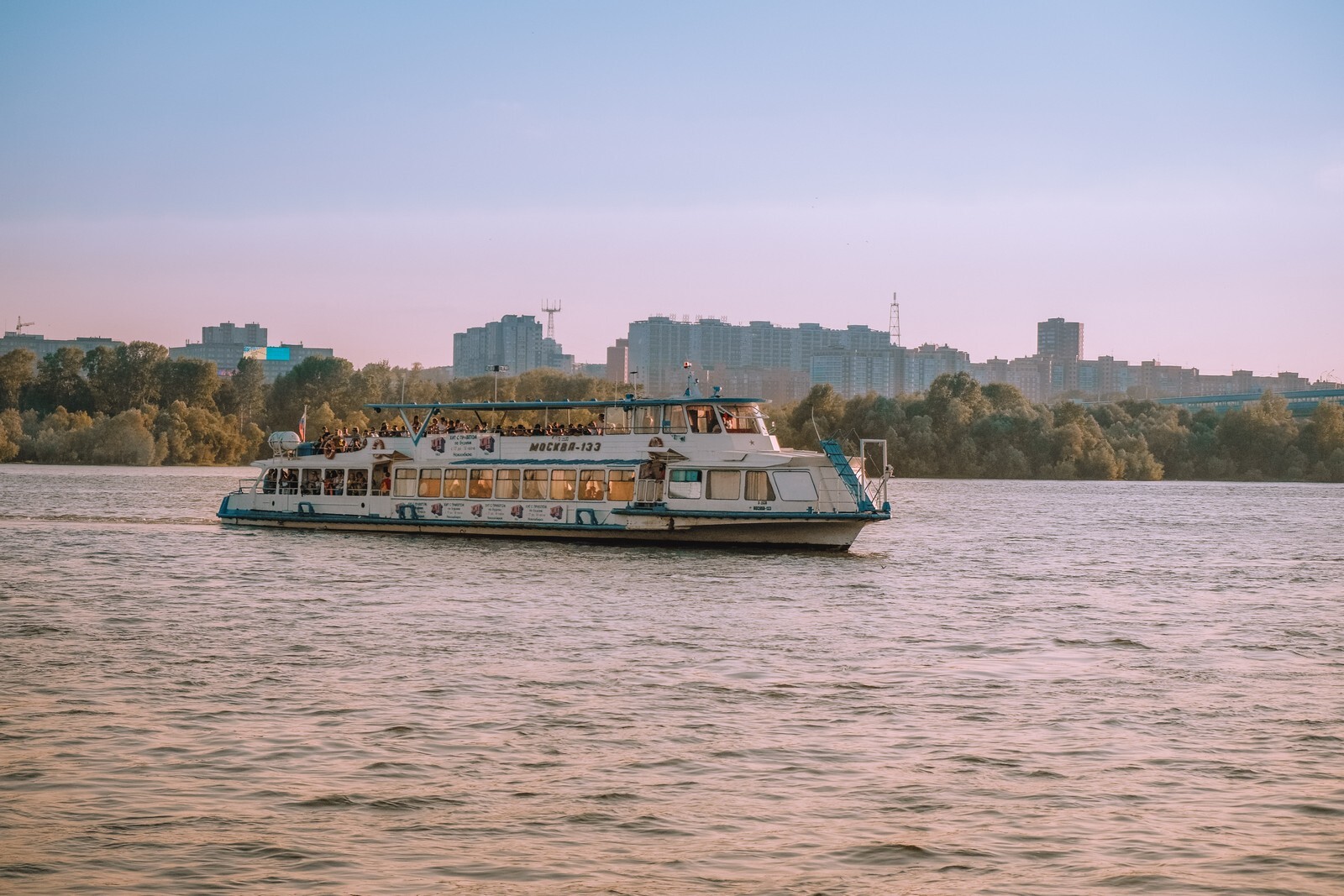 Прогулка «Город 54» на двухпалубном теплоходе  со скидкой 20%