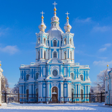 Выставка «Сокровища ризницы Смольного Собора» Выставка «Сокровища ризницы Смольного Собора» со скидкой 35%