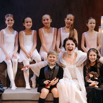 Спектакль «Без Есенина» в театре «Кашемир» Спектакль «Без Есенина» в театре «Кашемир» со скидкой 30%