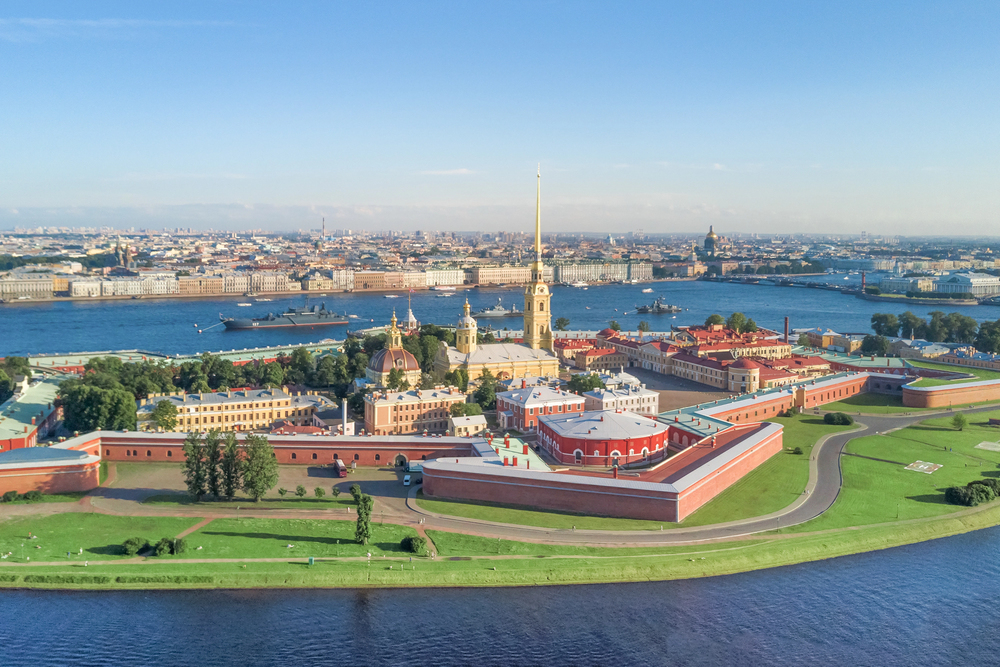Автобусная экскурсия с посещением Петропавловской крепости со скидкой до 58%