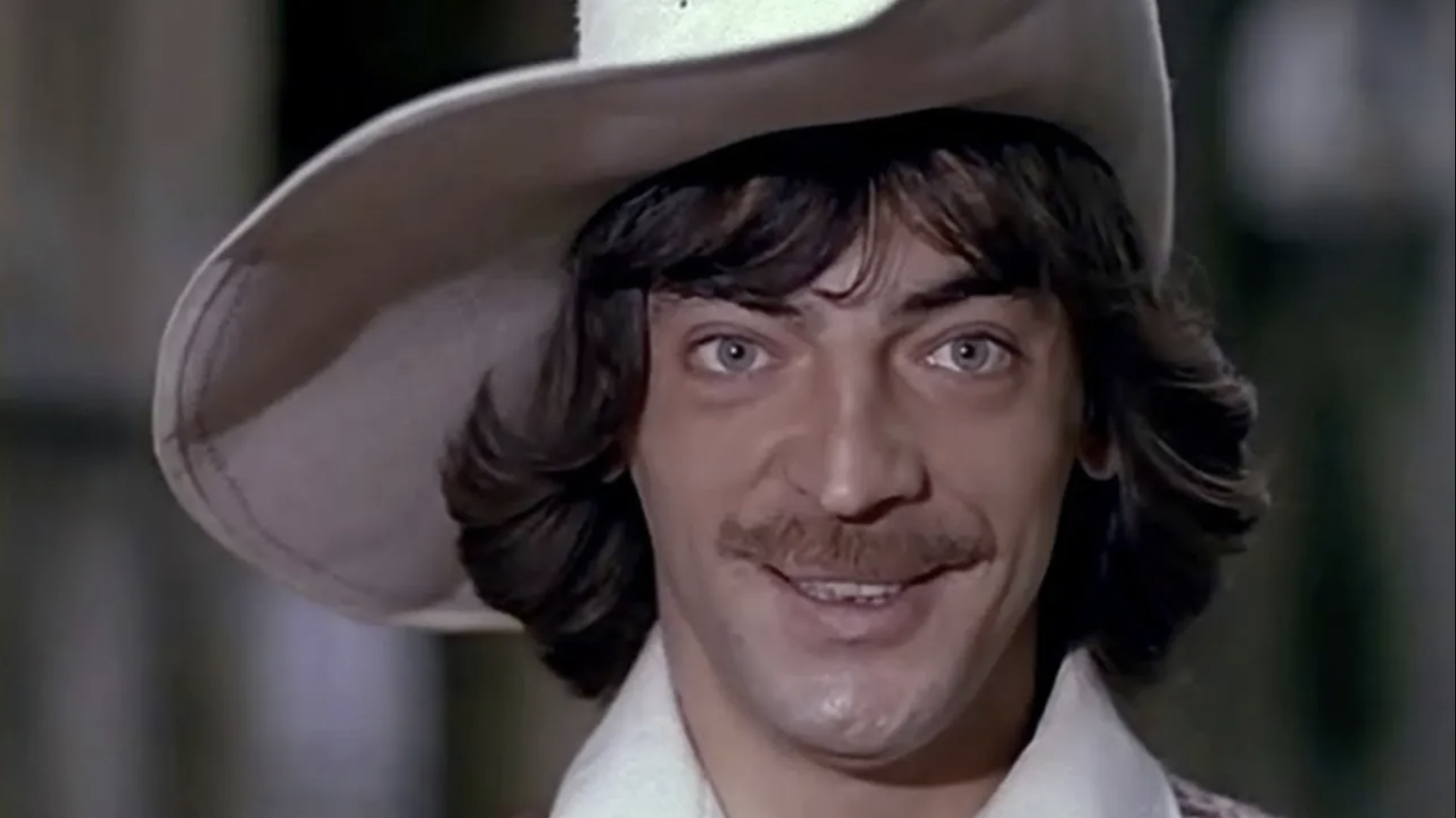 Дело в шляпе! Разбираем ключевые составляющие имиджа Михаила Боярского