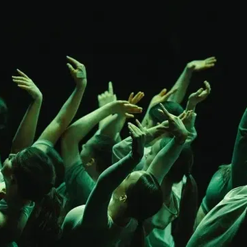 Танцевальный спектакль «Социальная дистанция» на Новой сцене Александринского театра Танцевальный спектакль «Социальная дистанция» на Новой сцене Александринского театра