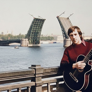 Концерт «Высоцкий на волнах Невы» Концерт «Высоцкий на волнах Невы» со скидкой до 24%