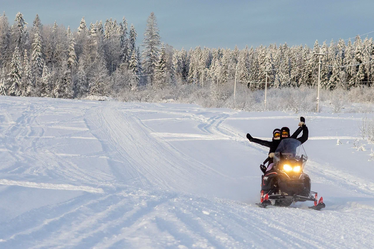 Катание на снегоходах в Ленинградской области со скидкой до 21%