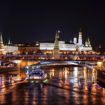 Речная прогулка по Москве-реке «От Воробьёвых гор до Кремля» на теплоходах «Алексия» или «Августина»