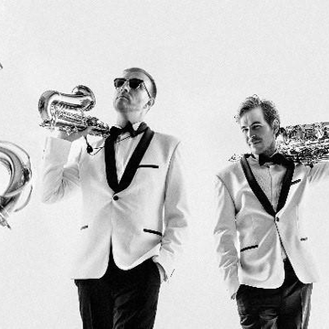 Концерт «Новый год в стиле Голливуда. Лина Нова и 2х2 Saxophone Orchestra» со скидкой 30%