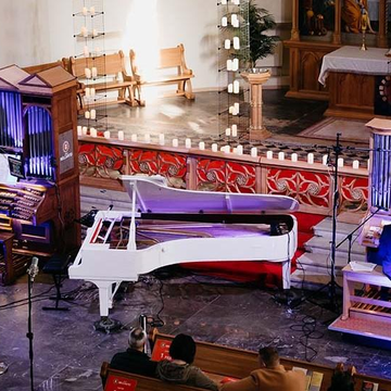 Концерт для трех органов при свечах «От Баха до Linkin Park» со скидкой 40%