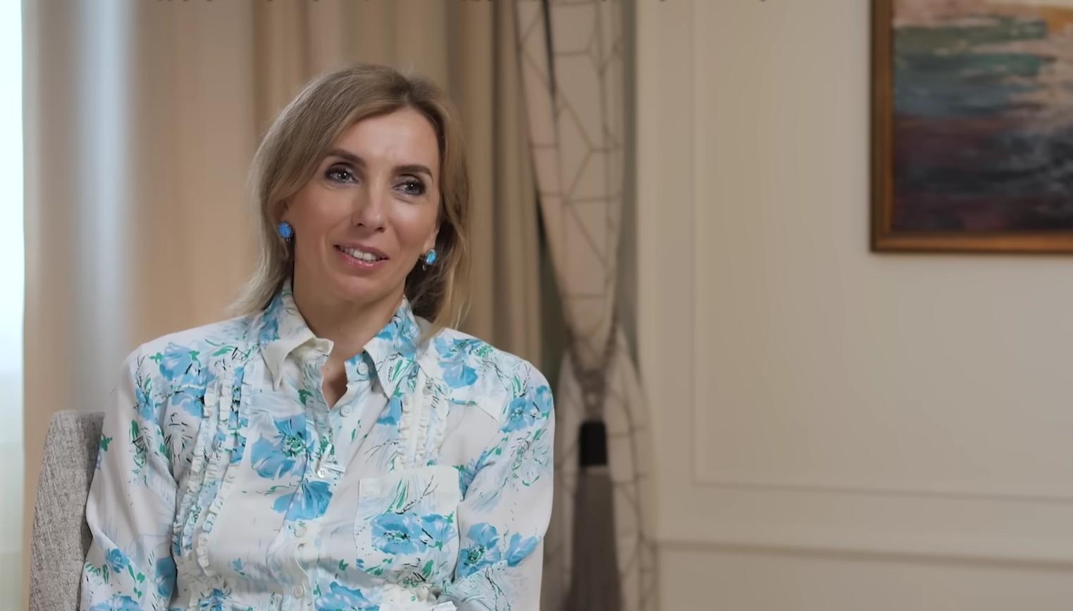 Светлана Бондарчук презентует свою книгу в «Подписных изданиях»