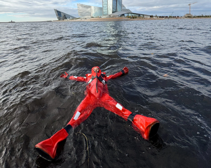 Арктическое купание в Балтийском море в гидрокостюмах со скидкой 20%