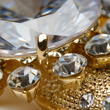 Бранч-лекция «Бриллианты империи: блеск, роскошь и интриги» Бранч-лекция «Бриллианты империи: блеск, роскошь и интриги» со скидкой 35%