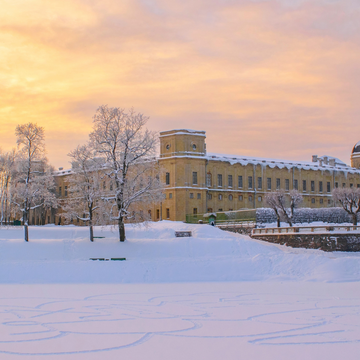 Экскурсия «Гатчина. Два дворца: Большой и Приоратский» со скидкой до 65%