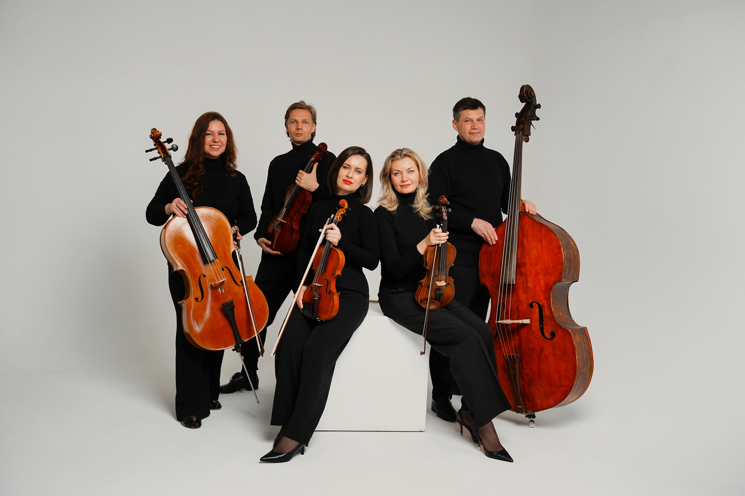 Концерт «Storm cellos: рок-хиты и классика на виолончелях при свечах» со скидкой 30%