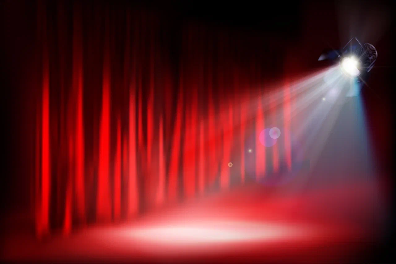 Оперетта «Путешествие на Луну» на сцене Театра музыкальной комедии Оперетта «Путешествие на Луну» на сцене Театра музыкальной комедии