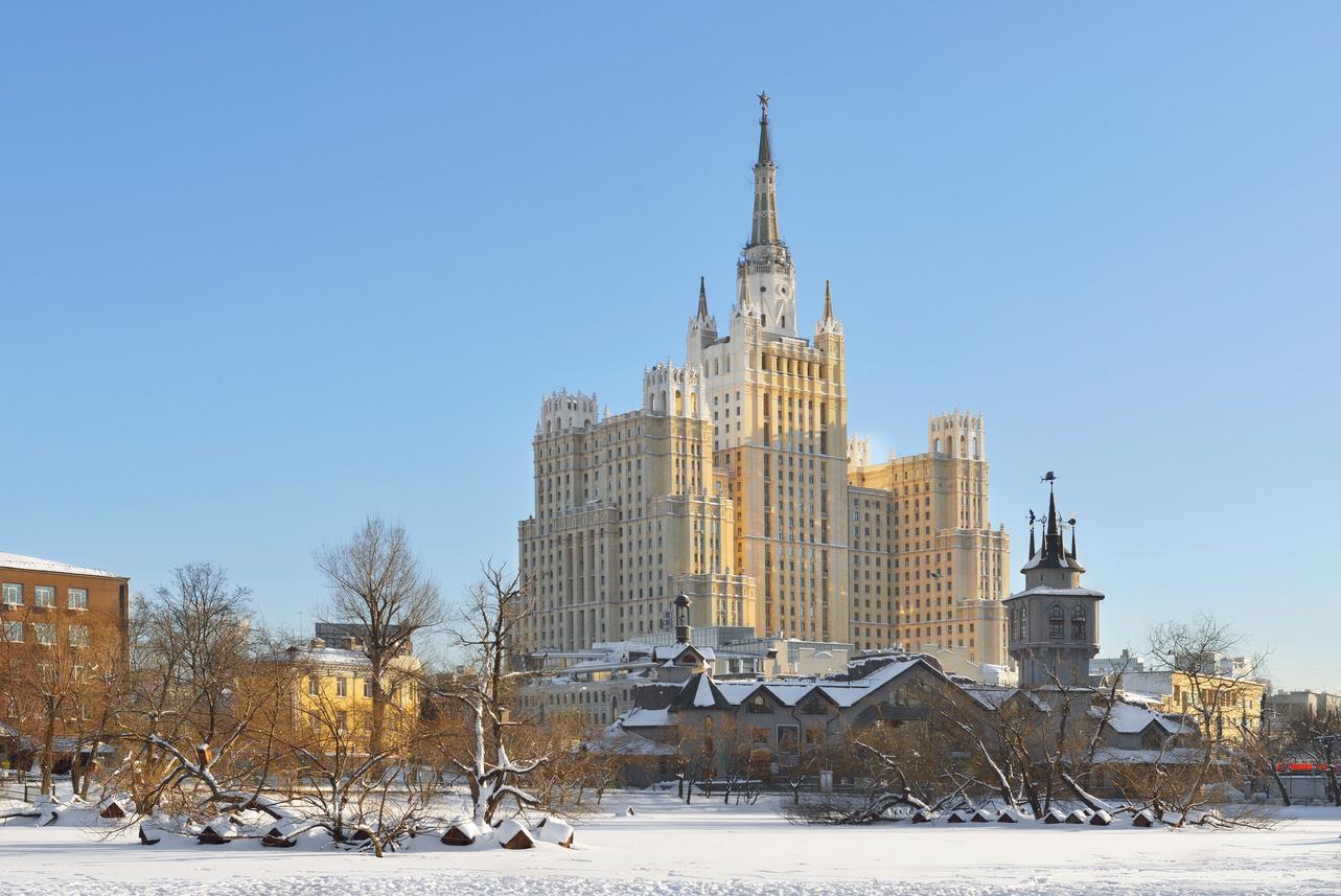 В первые выходные апреля в Москве похолодает и выпадет снег