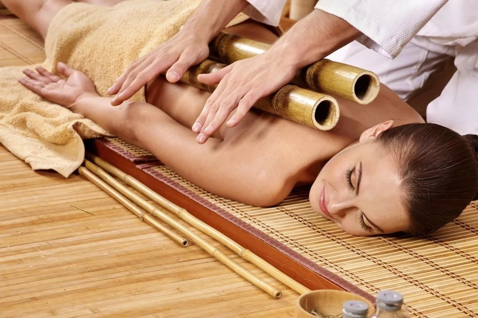 Массаж в сети салонов «Даймонд СПА» со скидкой до 31%