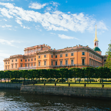 Индивидуальная экскурсия «Дворцы вельможей Северной столицы» со скидкой 20%
