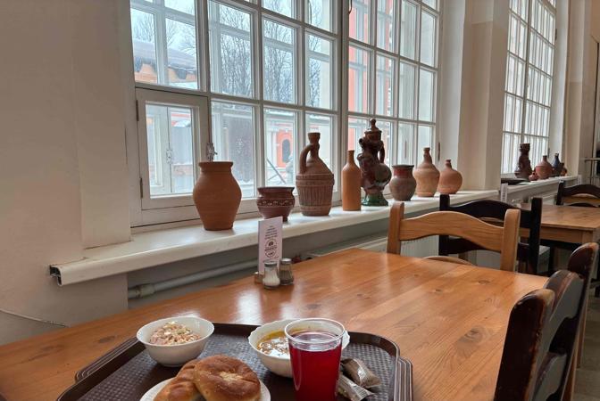 Трапезные и столовые при храмах Петербурга: обзор и фото