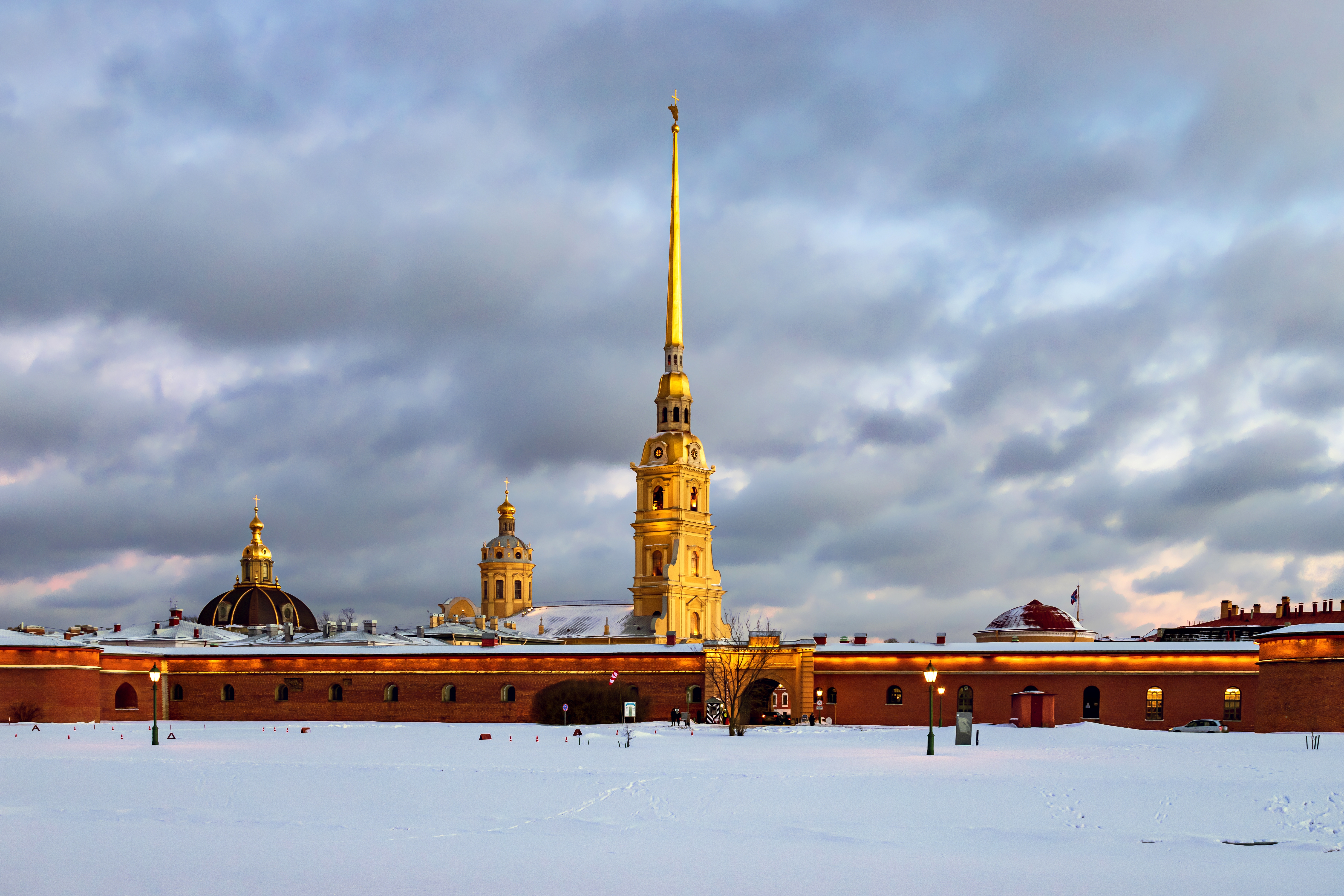 Автобусная обзорная экскурсия с посещением Петропавловской крепости со скидкой до 60%