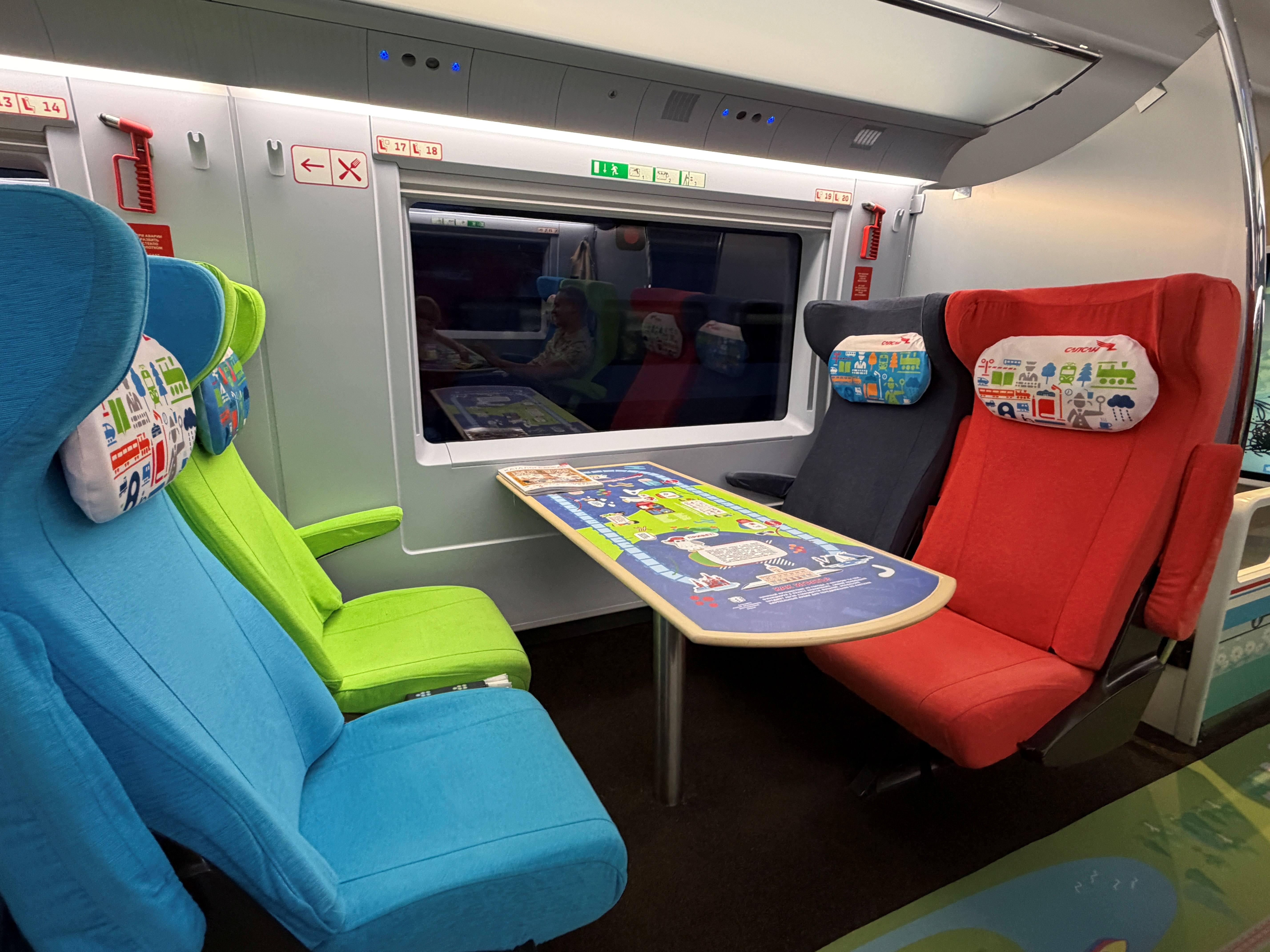 РЖД создадут новые сервисы для пассажиров с детьми и питомцами