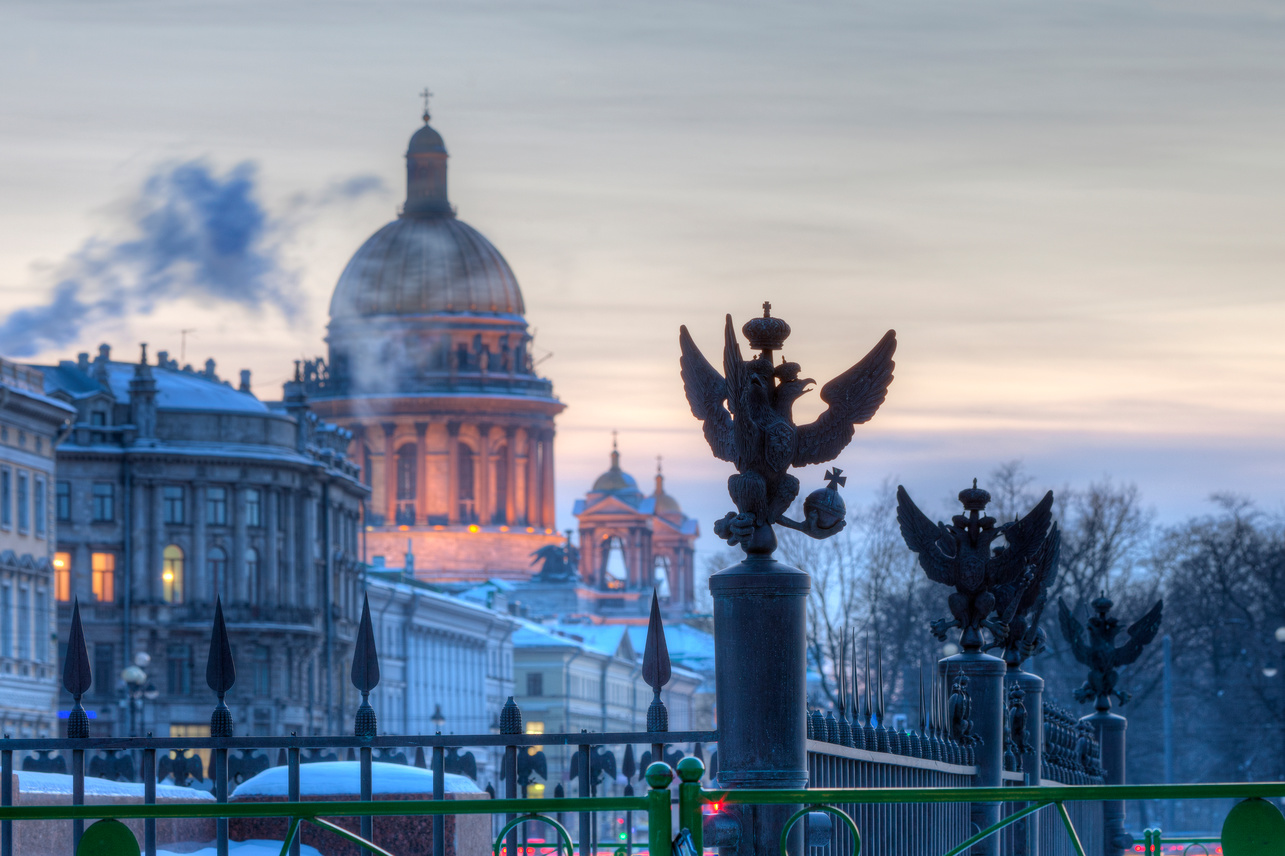 Пешеходная экскурсия «Мифы и мистика Петербурга» Пешеходная экскурсия «Мифы и мистика Петербурга» со скидкой 34%