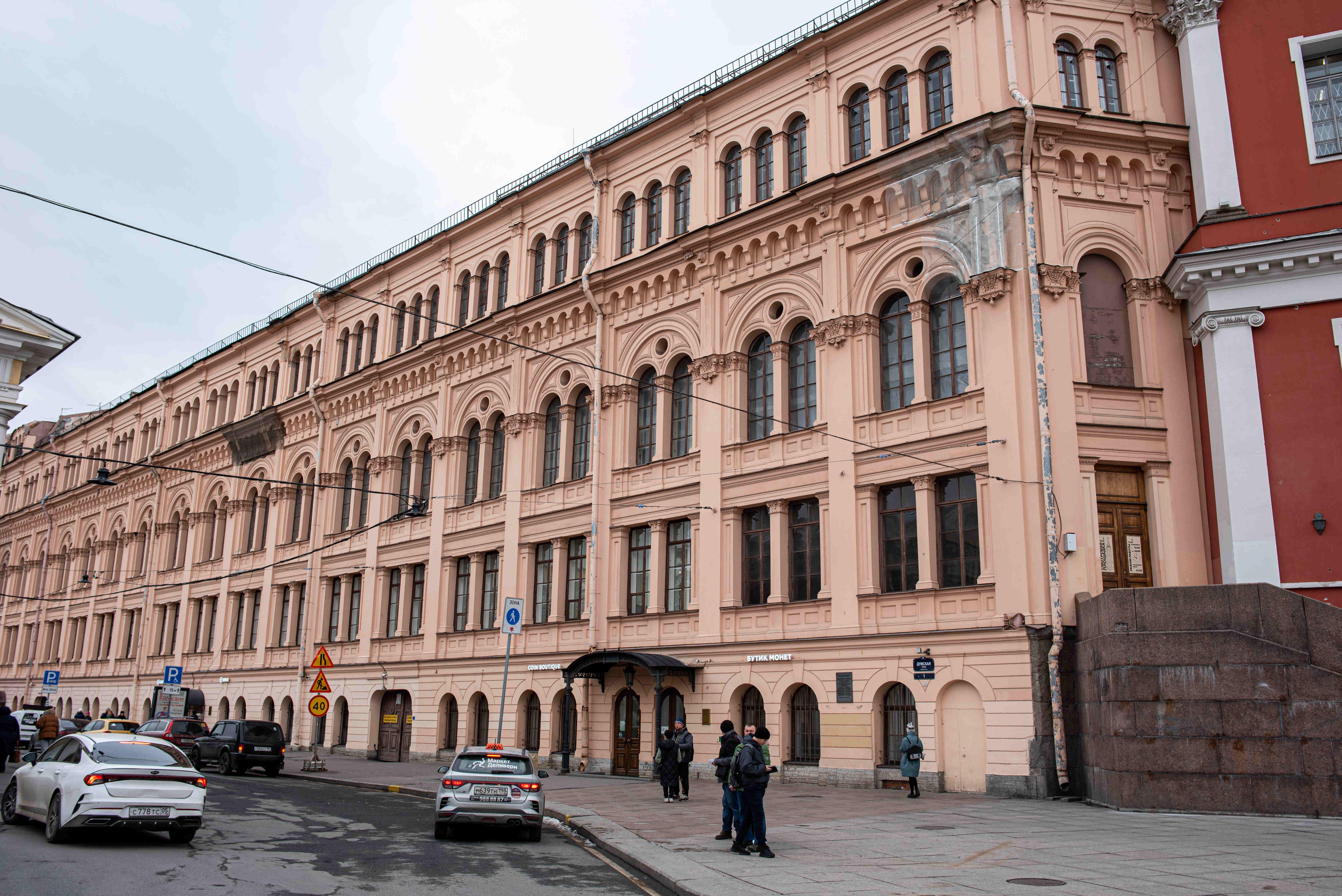 Думская улица станет пешеходной