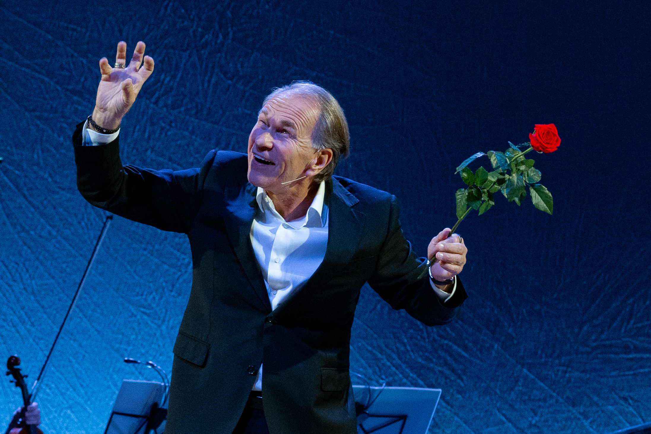 Музыкальный спектакль «Онегин-блюз» с Алексеем Гуськовым со скидкой 20%