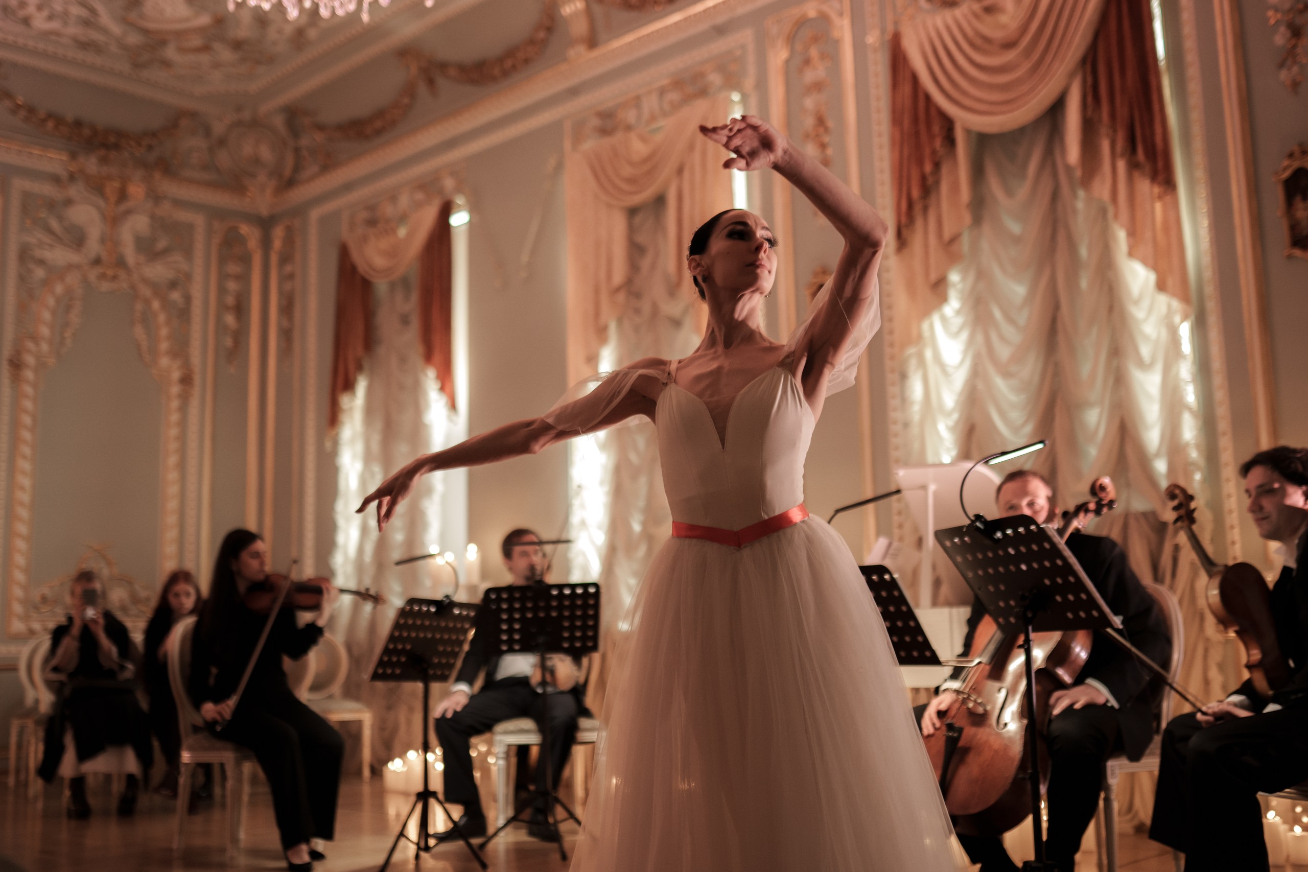 Балет «Магия свечей. Времена года. Шопениана» в особняке Серебрякова со скидкой 30%