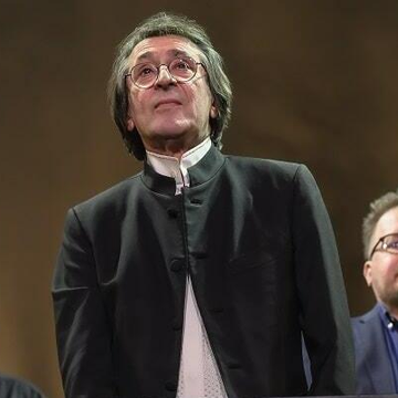 Литературно-музыкальный концерт «Истории любви» с Юрием Башметом в БКЗ «Октябрьский» Литературно-музыкальный концерт «Истории любви» с Юрием Башметом в БКЗ «Октябрьский»