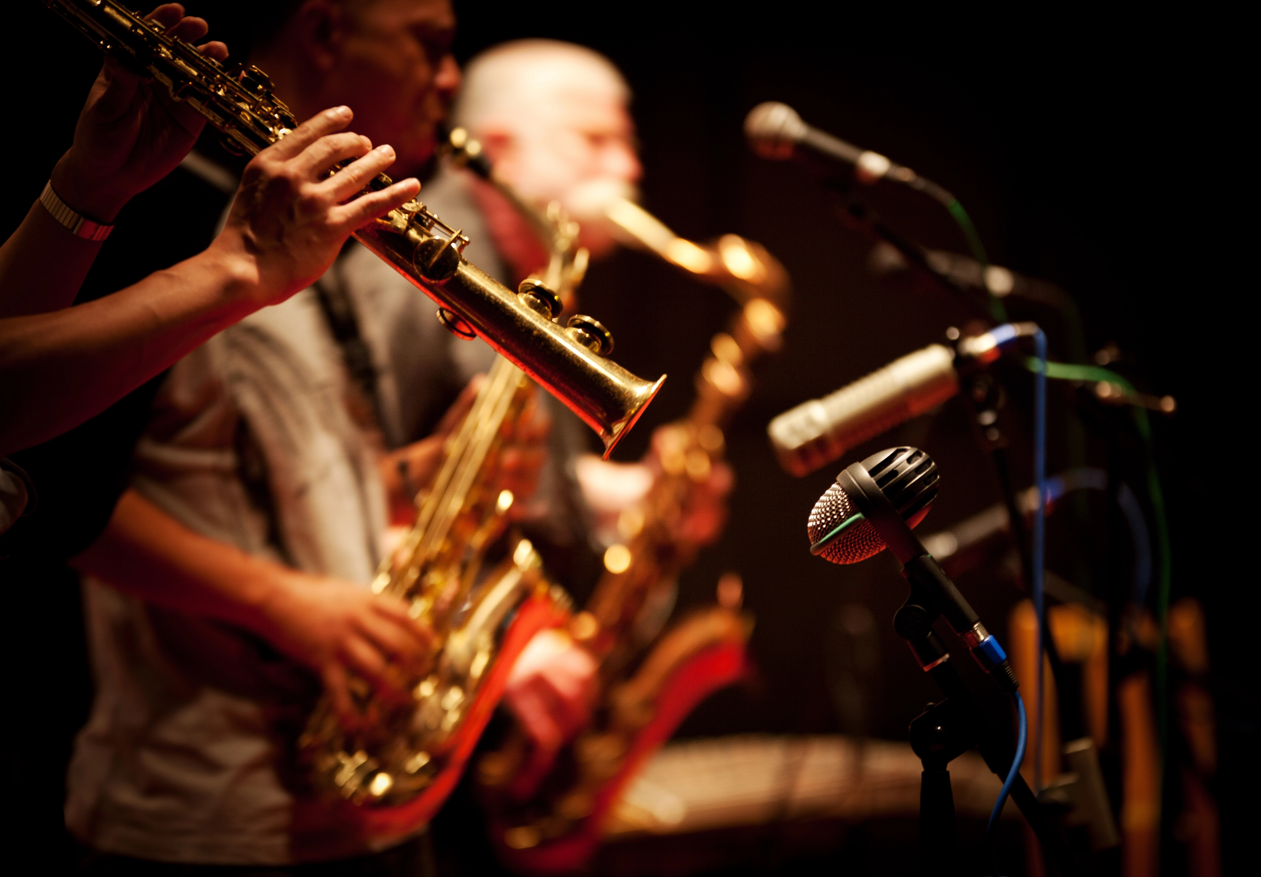 Концерт Vesna Jazz Band в ресторане Noisy River со скидкой 50%