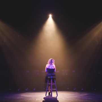 Спектакль «Однажды мы все будем счастливы» со скидкой до 50%