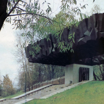 Индивидуальная пешеходная экскурсия по Князь-Владимирскому кладбищу Индивидуальная пешеходная экскурсия по Князь-Владимирскому кладбищу