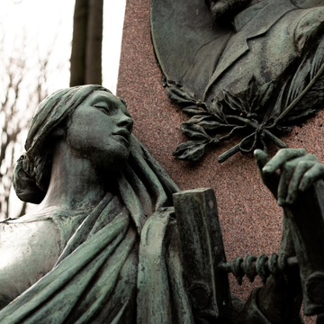 Экскурсия «Небесные покровители Петербурга» со скидкой 27%