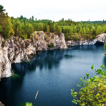 Однодневный тур в Карелию «Горный парк «Рускеала» и водопады» Однодневный тур в Карелию «Горный парк «Рускеала» и водопады» со скидкой 28%