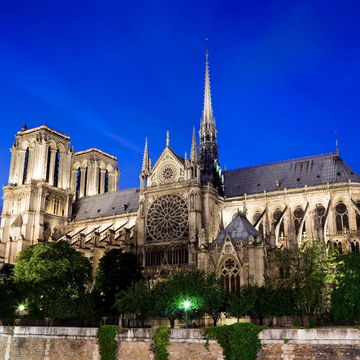 Концерт «Notre Dame de Paris. Орган и солисты в Соборе при свечах» со скидкой 30%