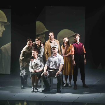 Спектакль «Вампилов. Оттепель» в Театре эстрады им. Аркадия Райкина