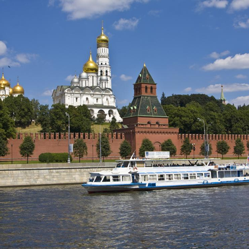 Речная прогулка по Северному маршруту от Китай-города до Киевского причала со скидкой 50%